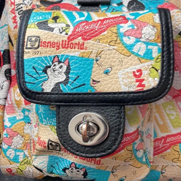 DISNEY PARKS Multi-color Cartoon Characters Collage 1979 Vintage Handbag - Picture 3 of 7